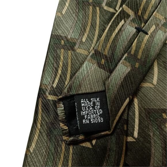 Men's Puritan Green Gold Patterned Tie Silk 58" Necktie - Picture 4 of 4